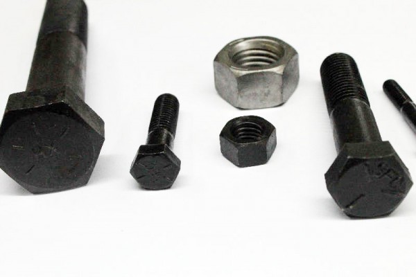 Pernos y tuercas hexagonales grado 5 – 8